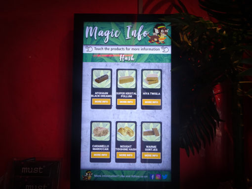 Touch informatiedisplay coffeeshop Magic